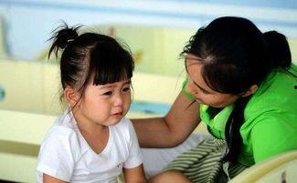 娱乐吃瓜酱送孩子上学,见证孩子成长的温馨瞬间