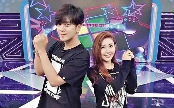 进娱乐圈是为了吃瓜嘛